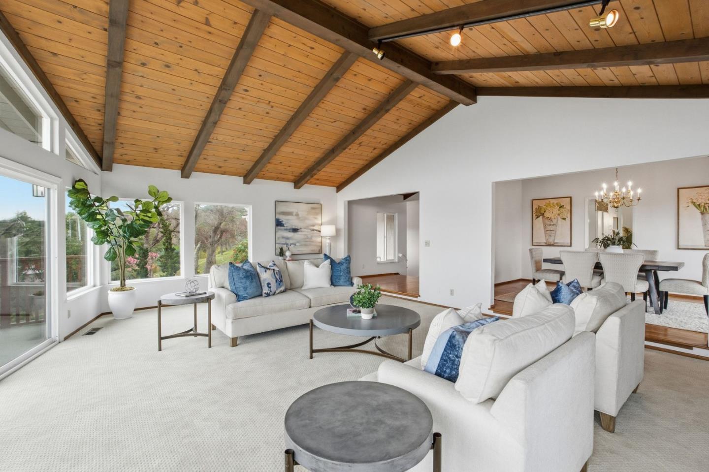 Detail Gallery Image 11 of 61 For 27769 Edgerton Rd, Los Altos Hills,  CA 94022 - 5 Beds | 3/1 Baths