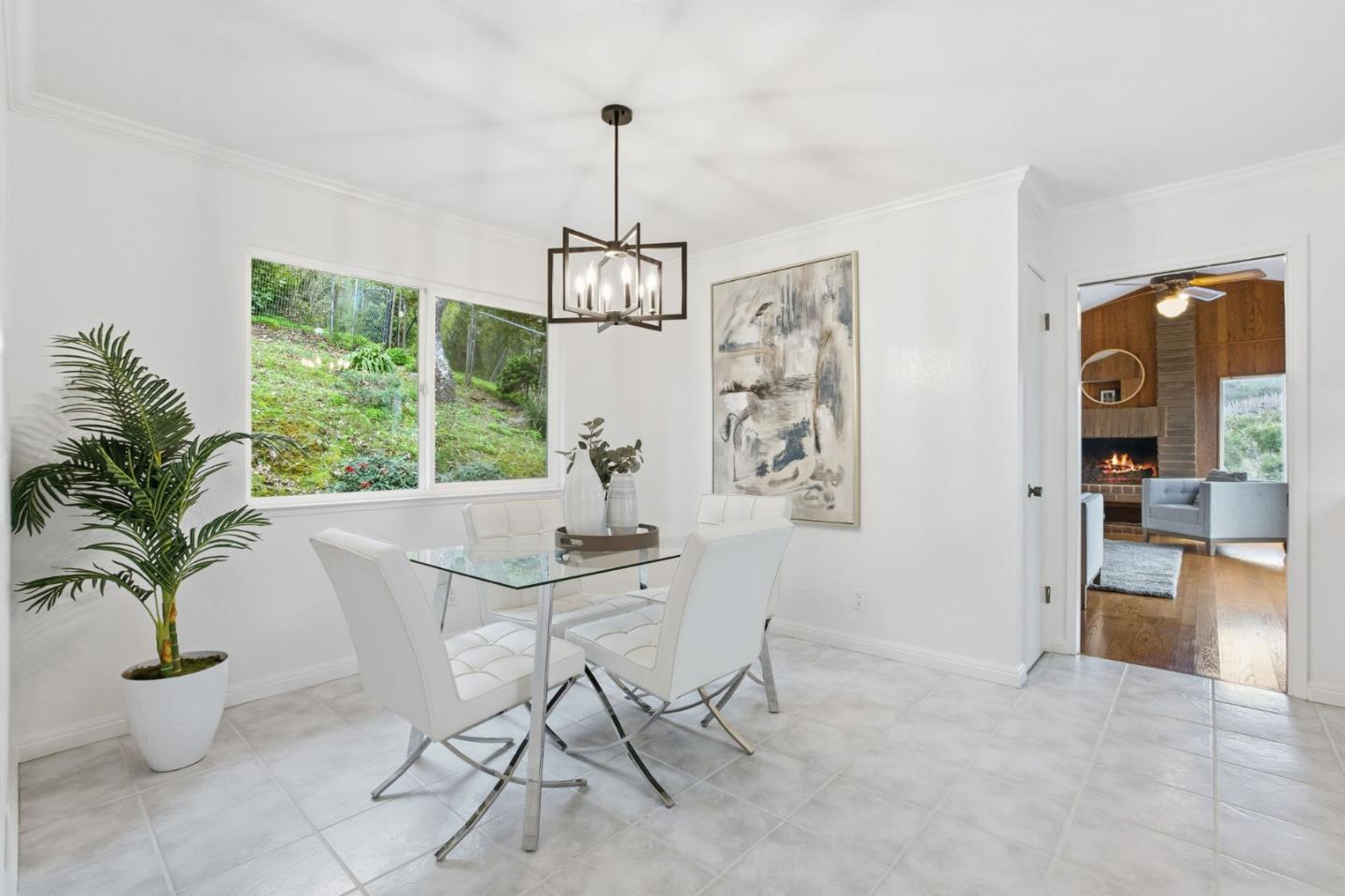 Detail Gallery Image 18 of 61 For 27769 Edgerton Rd, Los Altos Hills,  CA 94022 - 5 Beds | 3/1 Baths