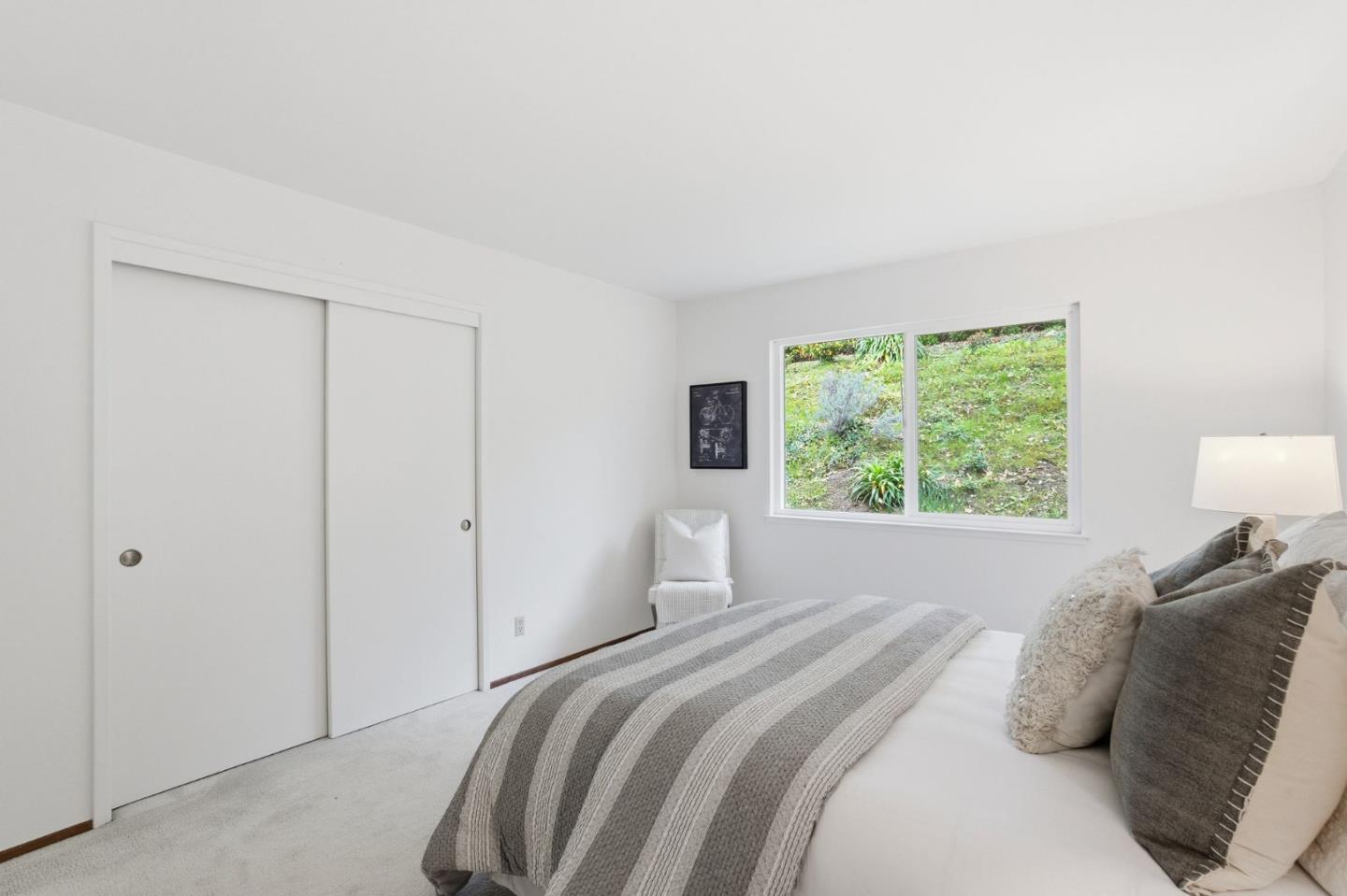 Detail Gallery Image 29 of 61 For 27769 Edgerton Rd, Los Altos Hills,  CA 94022 - 5 Beds | 3/1 Baths