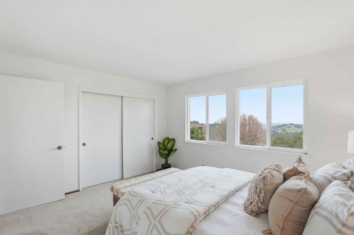 Detail Gallery Image 31 of 61 For 27769 Edgerton Rd, Los Altos Hills,  CA 94022 - 5 Beds | 3/1 Baths