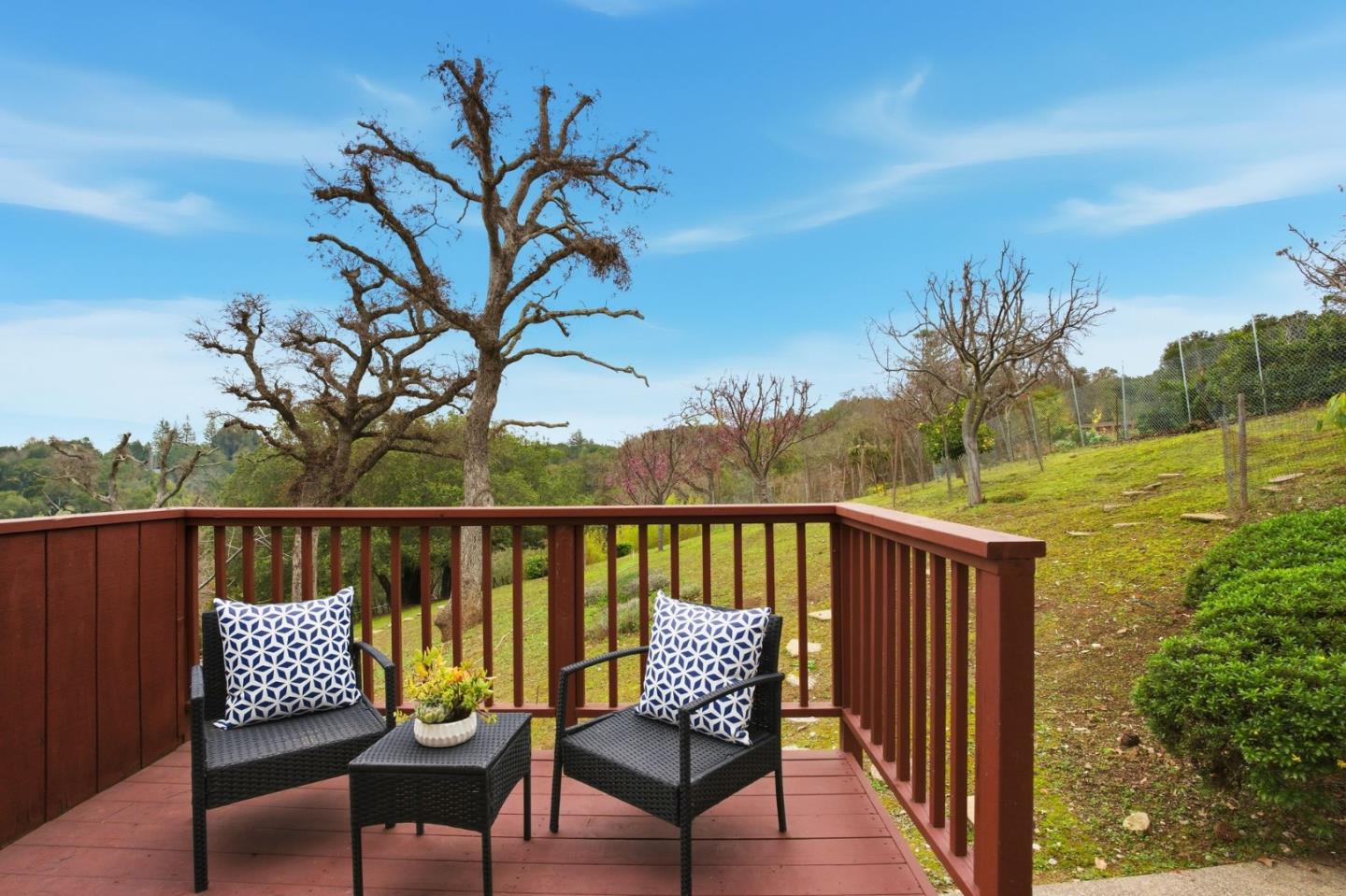 Detail Gallery Image 39 of 61 For 27769 Edgerton Rd, Los Altos Hills,  CA 94022 - 5 Beds | 3/1 Baths