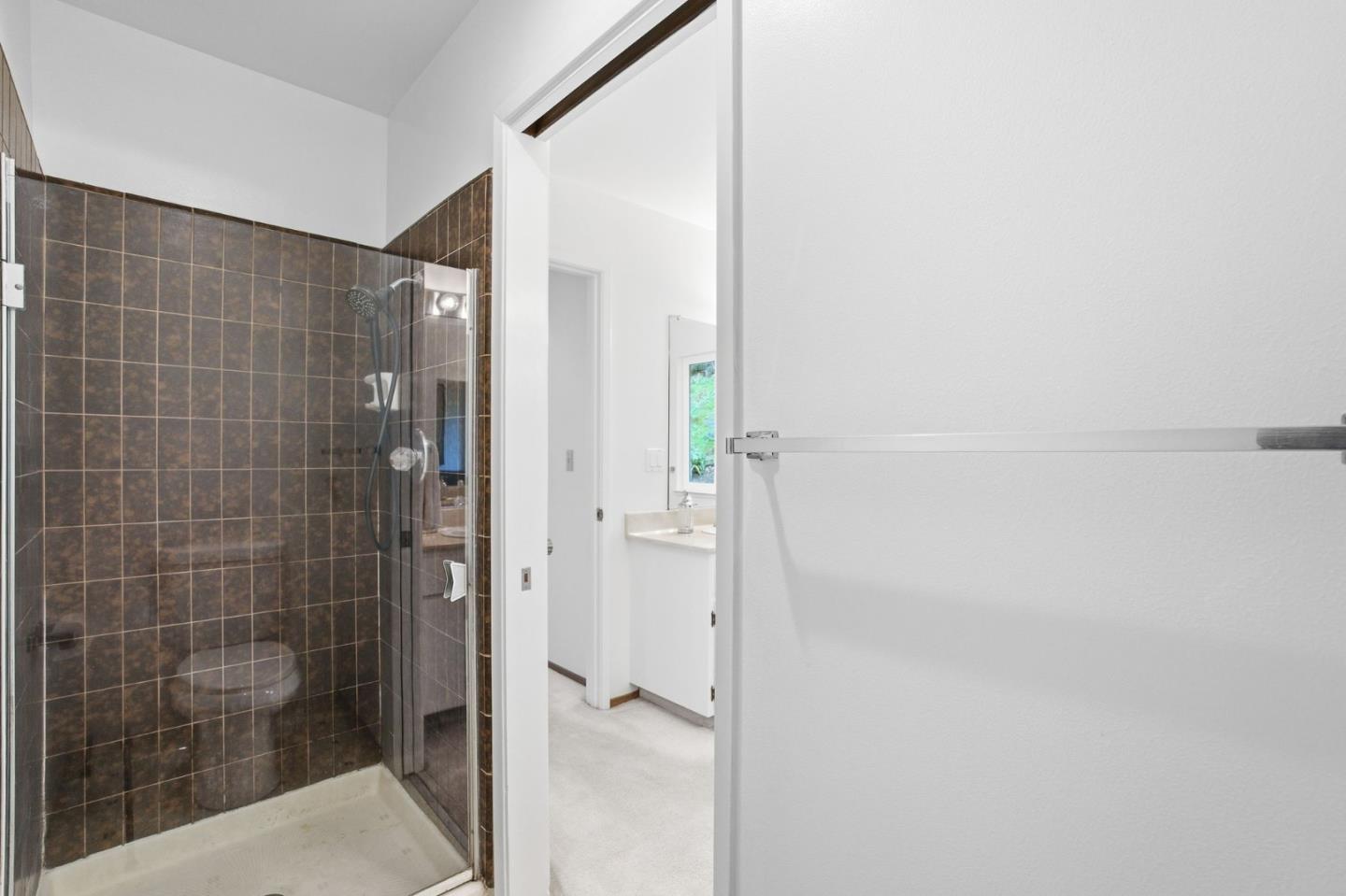 Detail Gallery Image 40 of 61 For 27769 Edgerton Rd, Los Altos Hills,  CA 94022 - 5 Beds | 3/1 Baths