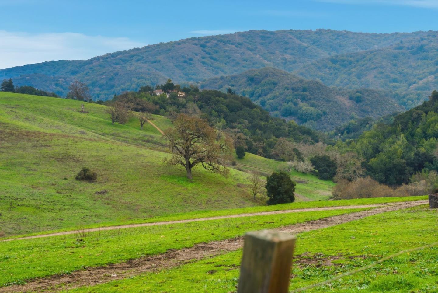 Detail Gallery Image 58 of 61 For 27769 Edgerton Rd, Los Altos Hills,  CA 94022 - 5 Beds | 3/1 Baths