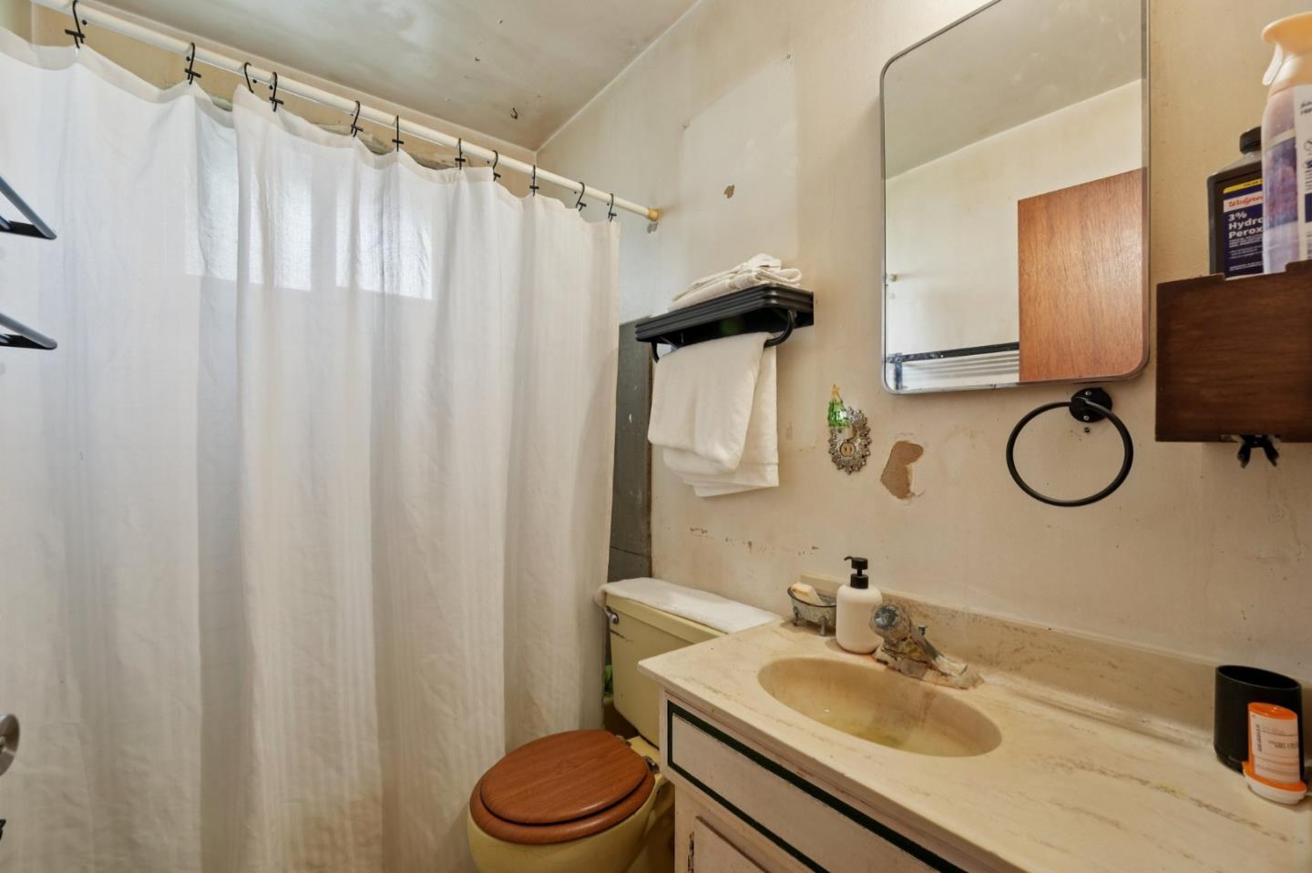 Detail Gallery Image 14 of 28 For 559 E Alvin Dr, Salinas,  CA 93906 - 3 Beds | 2 Baths