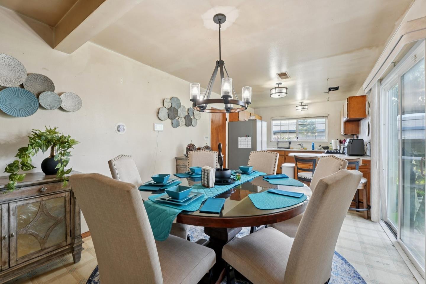 Detail Gallery Image 8 of 28 For 559 E Alvin Dr, Salinas,  CA 93906 - 3 Beds | 2 Baths