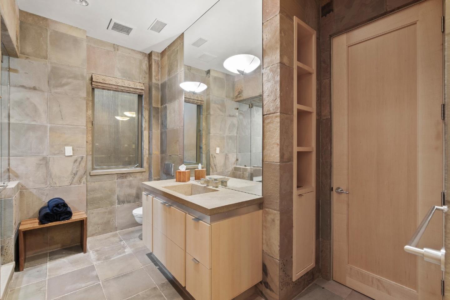 Detail Gallery Image 28 of 44 For 26140 Rancho Manuella Ln, Los Altos Hills,  CA 94022 - 5 Beds | 6/1 Baths