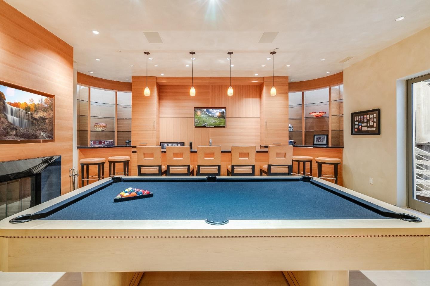 Detail Gallery Image 33 of 44 For 26140 Rancho Manuella Ln, Los Altos Hills,  CA 94022 - 5 Beds | 6/1 Baths