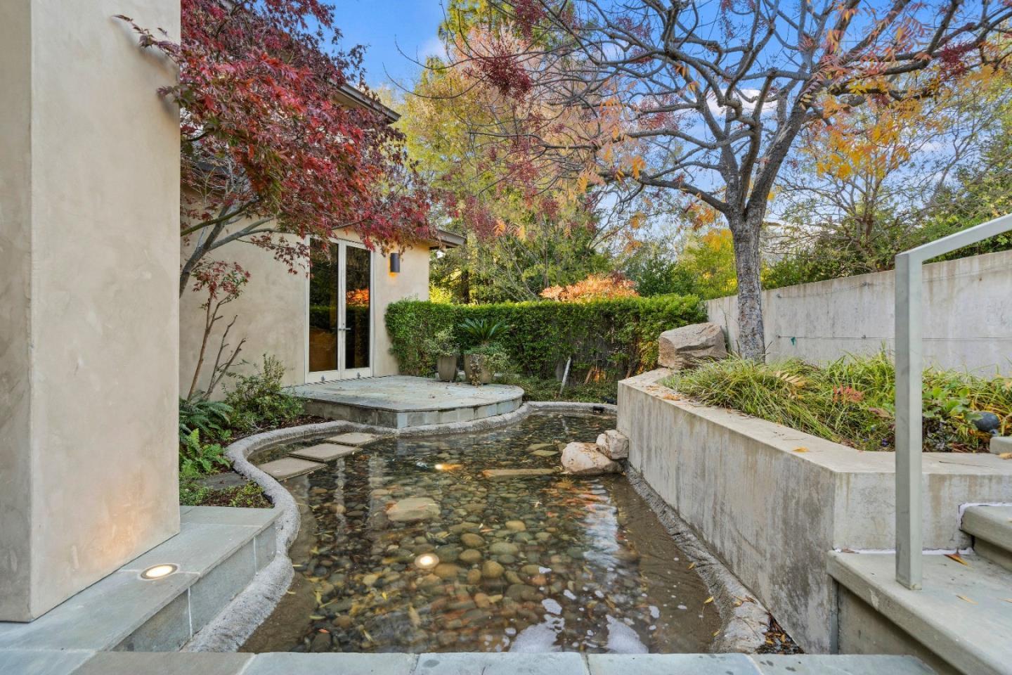 Detail Gallery Image 7 of 44 For 26140 Rancho Manuella Ln, Los Altos Hills,  CA 94022 - 5 Beds | 6/1 Baths