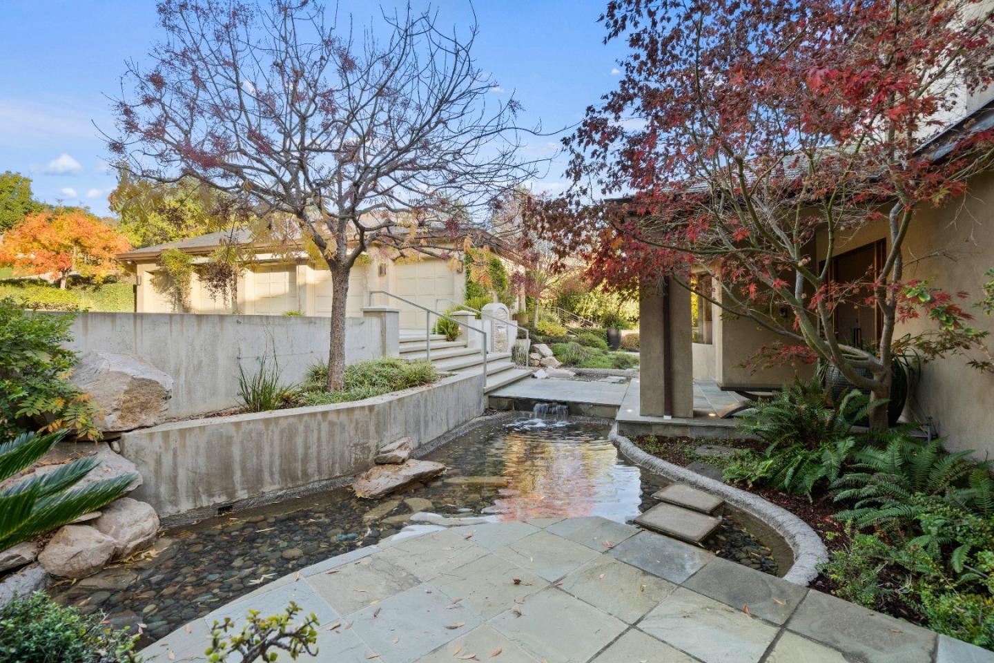 Detail Gallery Image 9 of 44 For 26140 Rancho Manuella Ln, Los Altos Hills,  CA 94022 - 5 Beds | 6/1 Baths