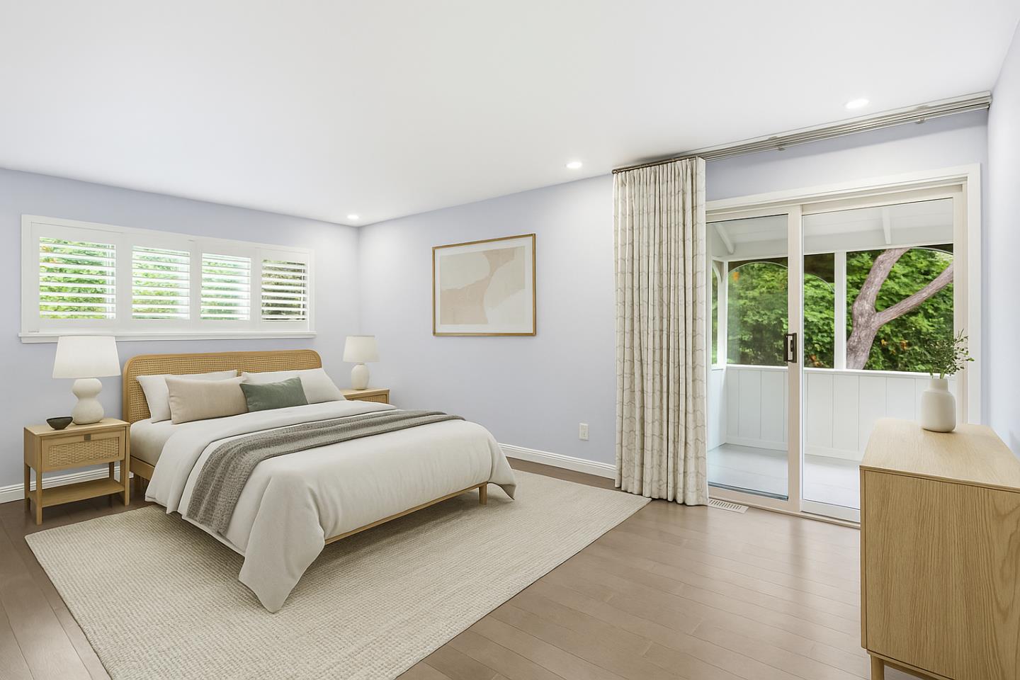 Detail Gallery Image 11 of 18 For 2010 Santa Cruz Ave, Menlo Park,  CA 94025 - 4 Beds | 2/1 Baths