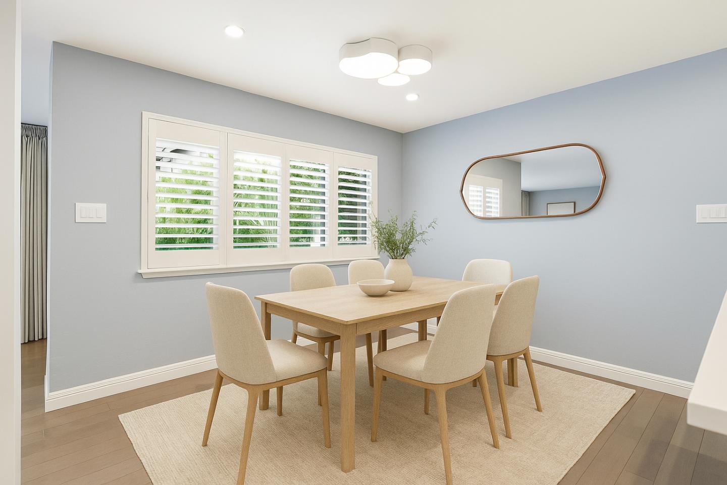 Detail Gallery Image 9 of 18 For 2010 Santa Cruz Ave, Menlo Park,  CA 94025 - 4 Beds | 2/1 Baths