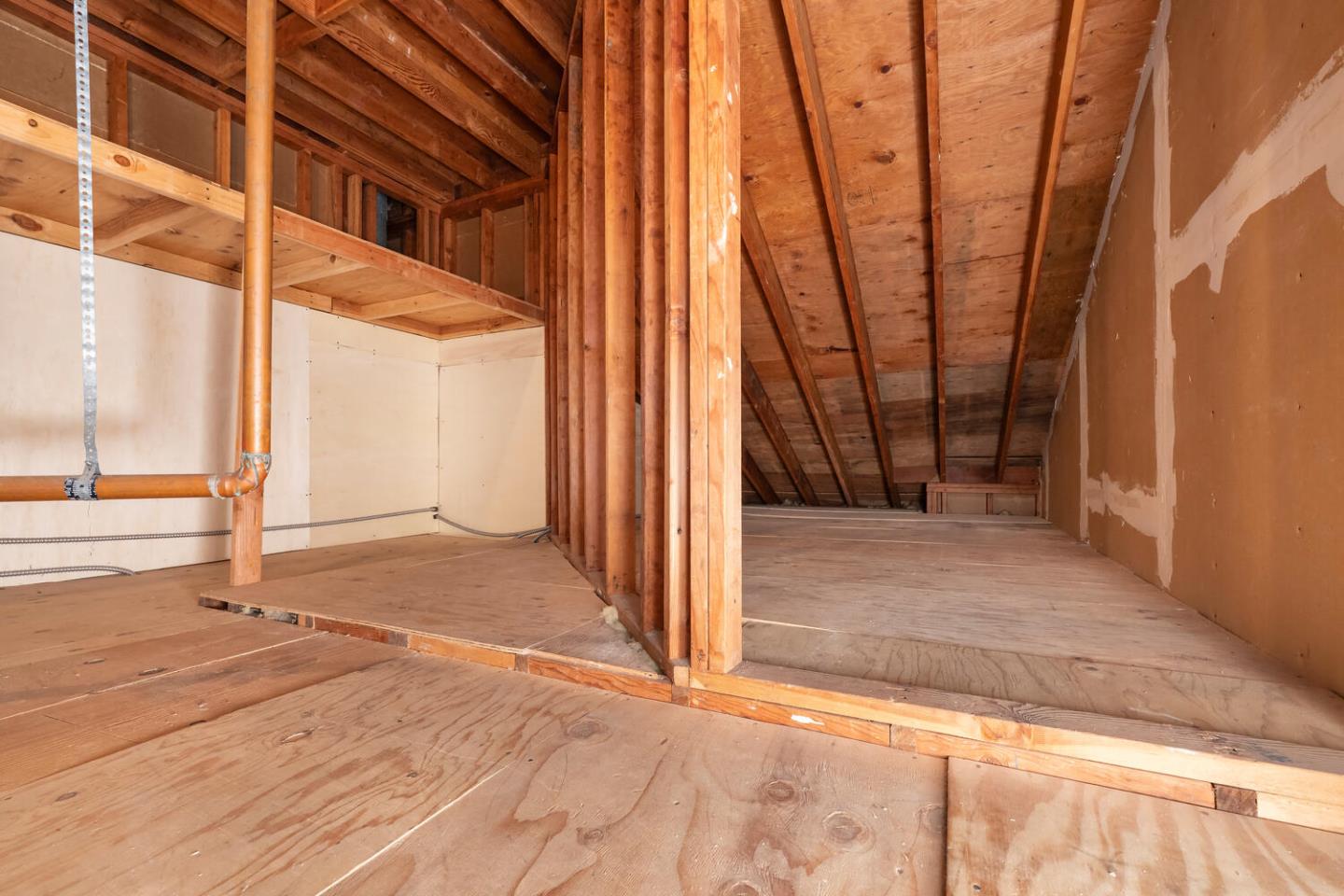 Detail Gallery Image 25 of 35 For 733 Fairfield Rd #10,  Burlingame,  CA 94010 - 2 Beds | 2/1 Baths