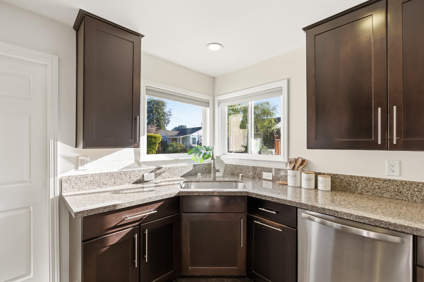 Detail Gallery Image 33 of 46 For 717 & 723 Ellsworth Pl, Palo Alto,  CA 94306 - – Beds | – Baths