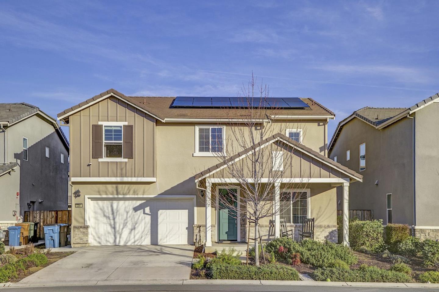 Detail Gallery Image 2 of 43 For 5341 Knights Valley Ln, Antioch,  CA 94531 - 5 Beds | 3 Baths