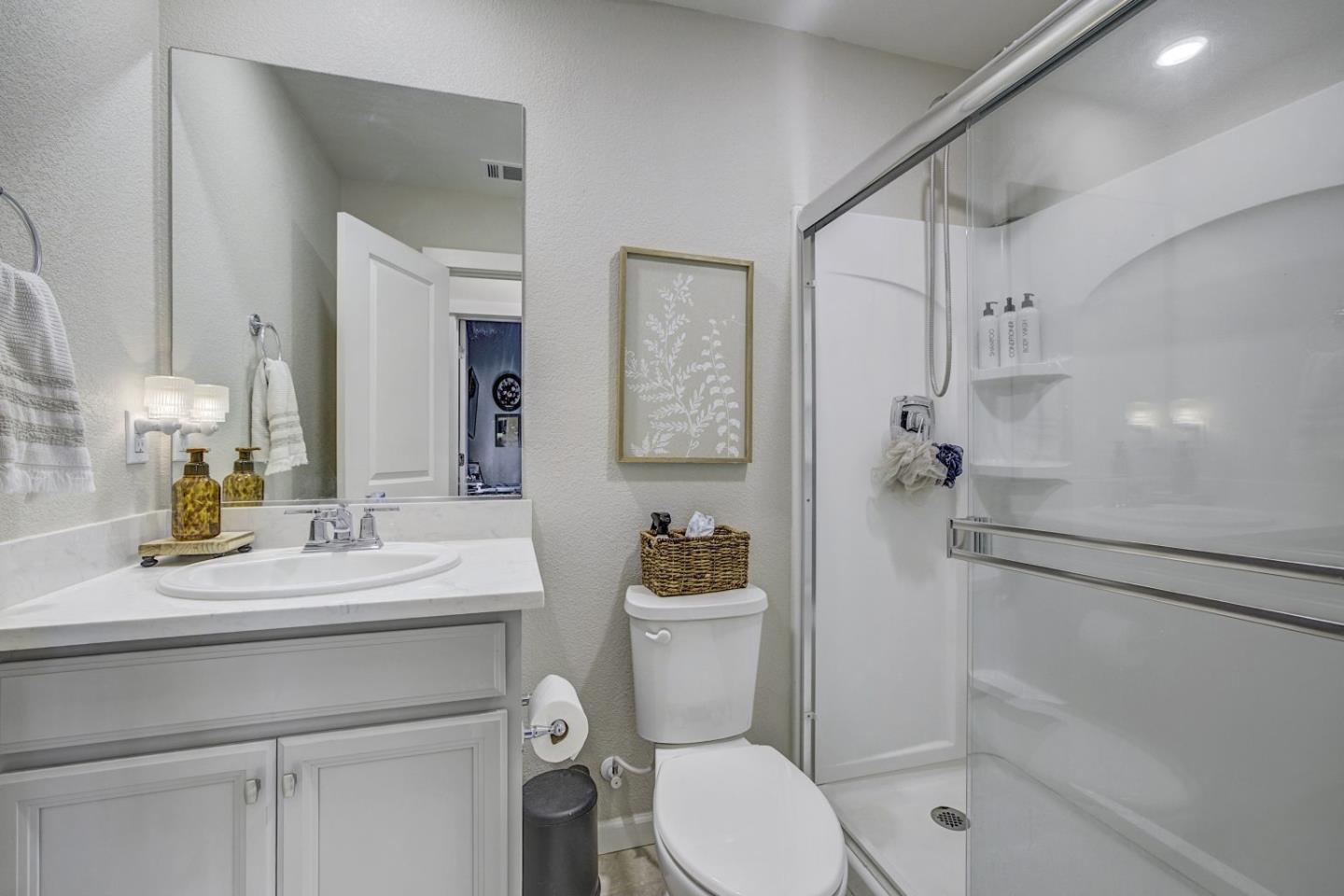 Detail Gallery Image 20 of 43 For 5341 Knights Valley Ln, Antioch,  CA 94531 - 5 Beds | 3 Baths