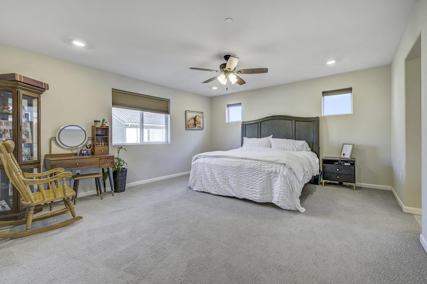 Detail Gallery Image 33 of 43 For 5341 Knights Valley Ln, Antioch,  CA 94531 - 5 Beds | 3 Baths