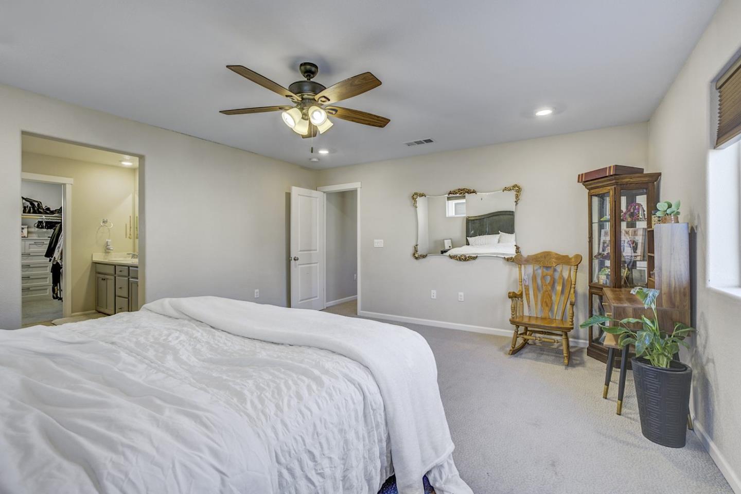 Detail Gallery Image 34 of 43 For 5341 Knights Valley Ln, Antioch,  CA 94531 - 5 Beds | 3 Baths