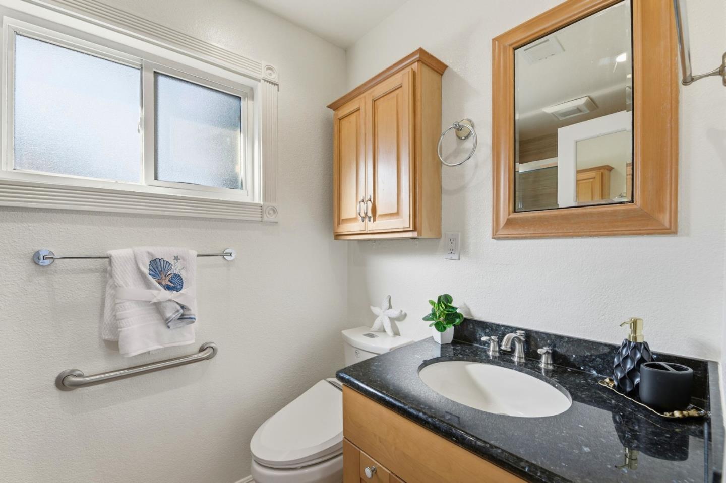 Detail Gallery Image 12 of 20 For 4815 Regents Park Ln, Fremont,  CA 94538 - 3 Beds | 2 Baths