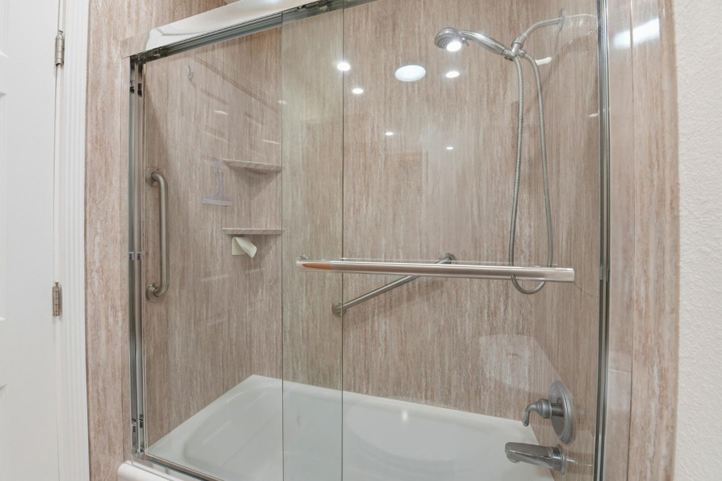 Detail Gallery Image 17 of 20 For 4815 Regents Park Ln, Fremont,  CA 94538 - 3 Beds | 2 Baths