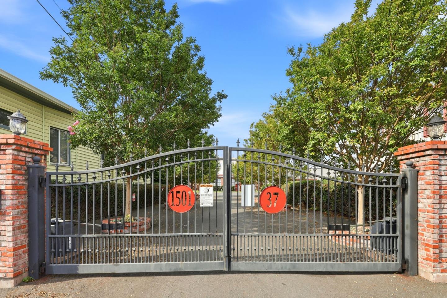 Detail Gallery Image 27 of 32 For 1501 37th Ave #B6,  Oakland,  CA 94601 - 1 Beds | 2 Baths