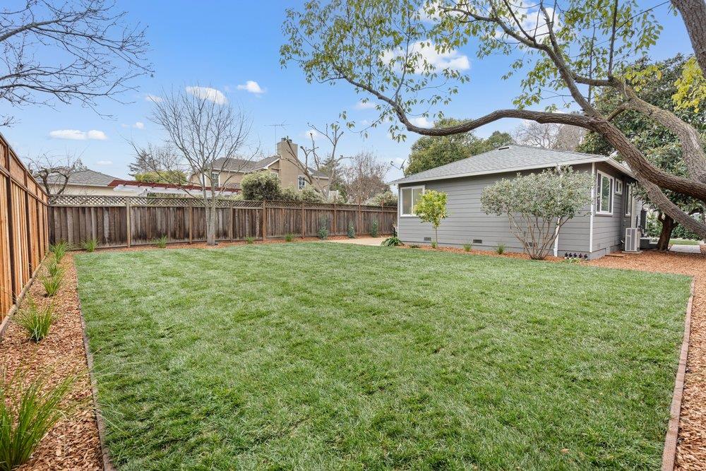 Detail Gallery Image 26 of 28 For 578 Green Manor Ct, Palo Alto,  CA 94301 - 3 Beds | 1 Baths