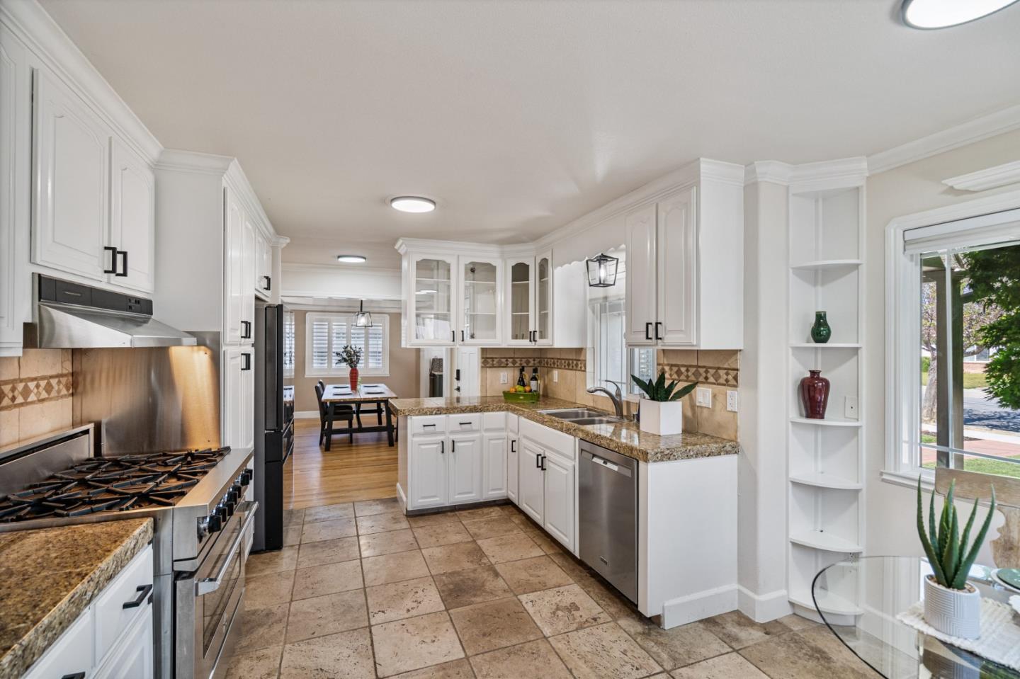 Detail Gallery Image 12 of 30 For 729 N 20th St, San Jose,  CA 95112 - 3 Beds | 2 Baths