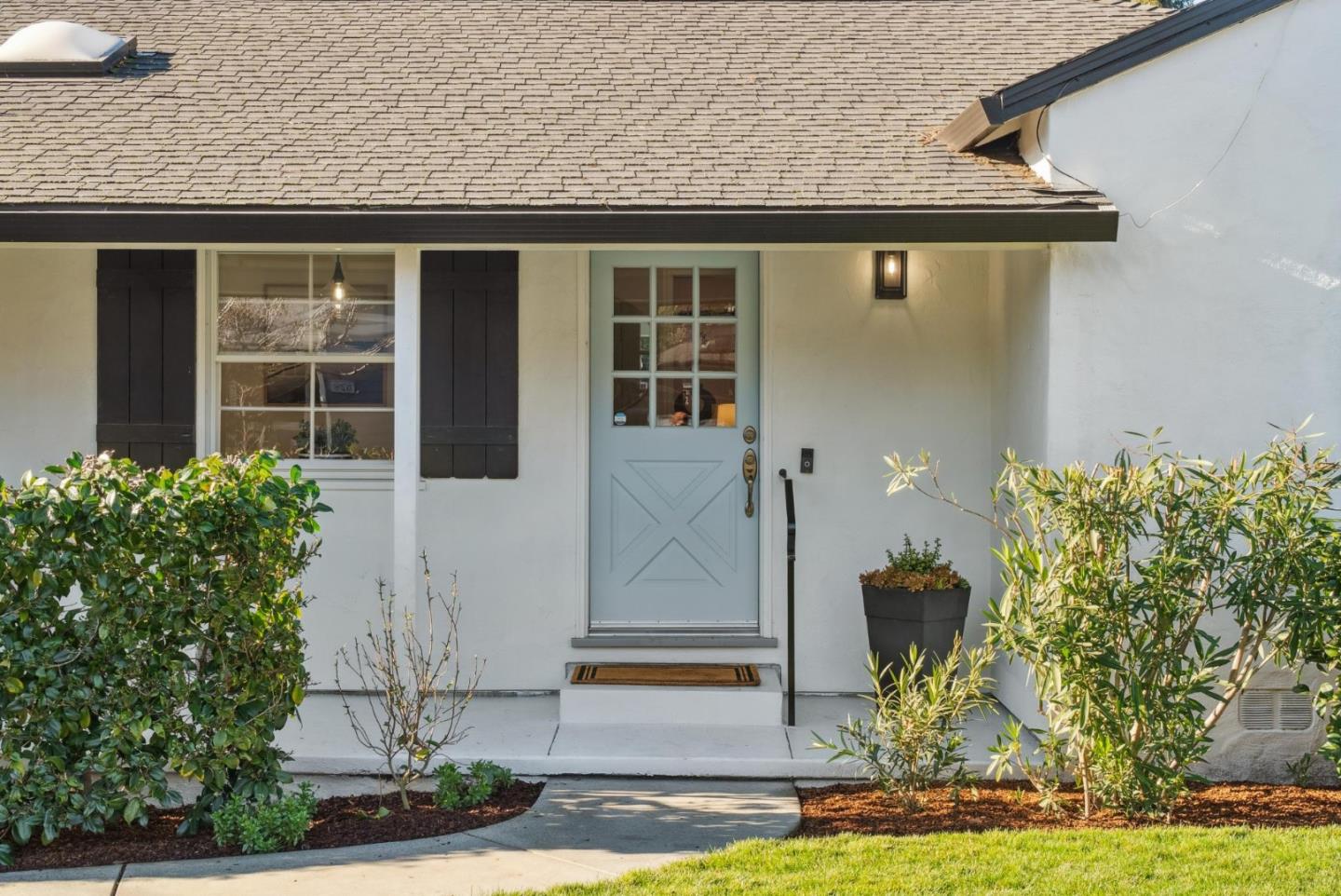 Detail Gallery Image 5 of 53 For 828 Cordilleras Ave, San Carlos,  CA 94070 - 3 Beds | 2 Baths