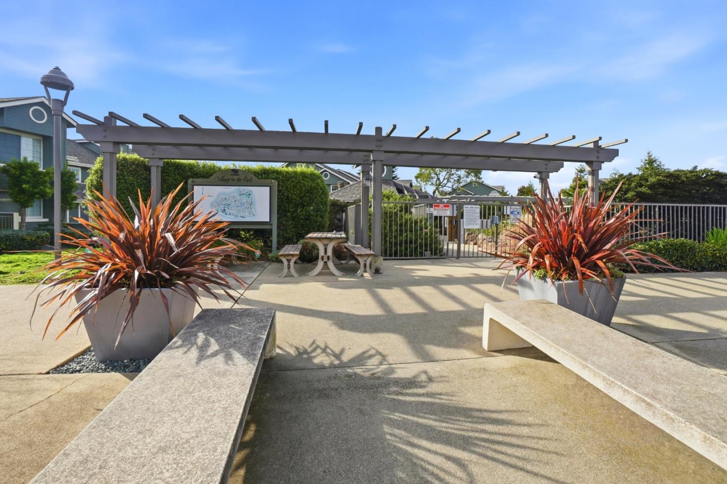 Detail Gallery Image 36 of 41 For 1301 Danberry Ln, Daly City,  CA 94014 - 2 Beds | 2 Baths