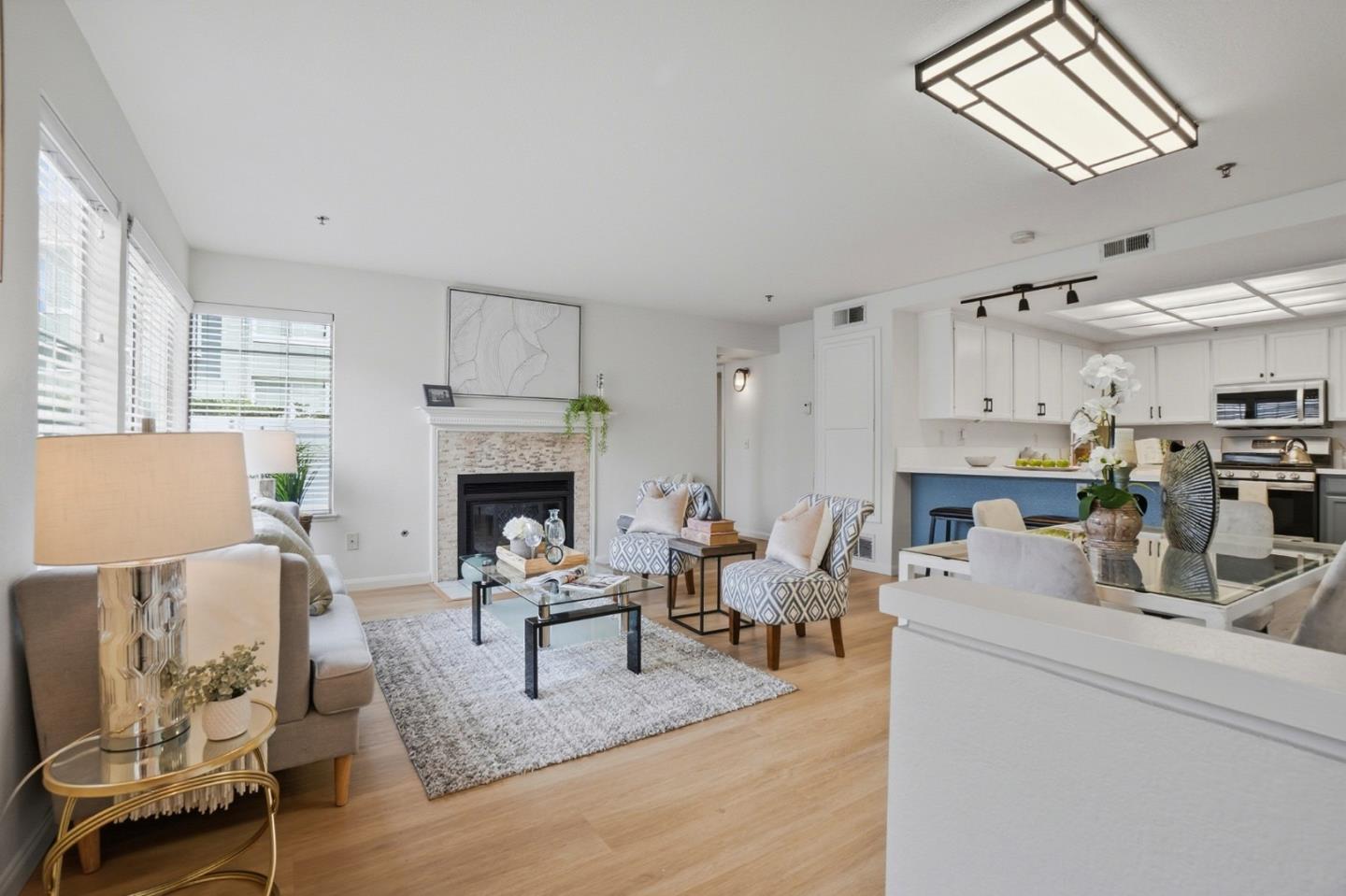 Detail Gallery Image 4 of 41 For 1301 Danberry Ln, Daly City,  CA 94014 - 2 Beds | 2 Baths