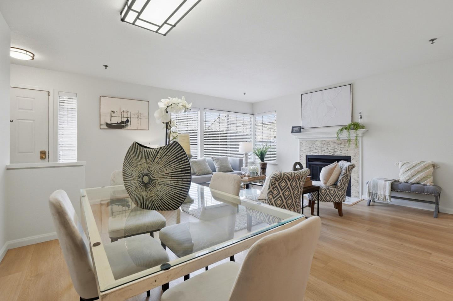 Detail Gallery Image 6 of 41 For 1301 Danberry Ln, Daly City,  CA 94014 - 2 Beds | 2 Baths