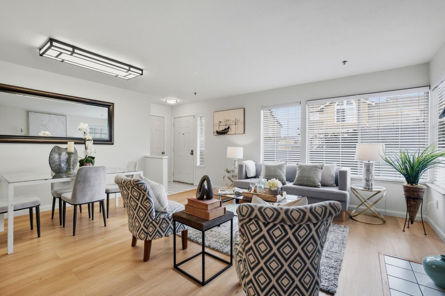 Detail Gallery Image 9 of 41 For 1301 Danberry Ln, Daly City,  CA 94014 - 2 Beds | 2 Baths