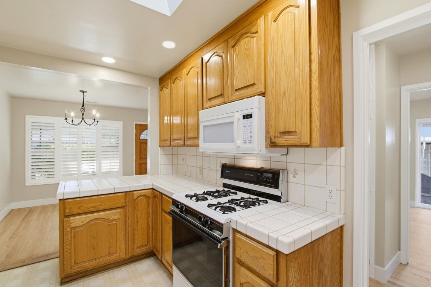 Detail Gallery Image 8 of 25 For 2682 Coit Dr, San Jose,  CA 95124 - 3 Beds | 1 Baths