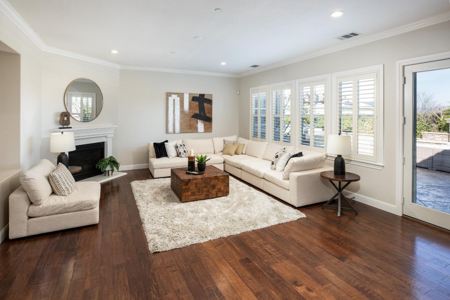 Detail Gallery Image 11 of 55 For 1112 Finch Pl, Pleasanton,  CA 94566 - 5 Beds | 4/1 Baths