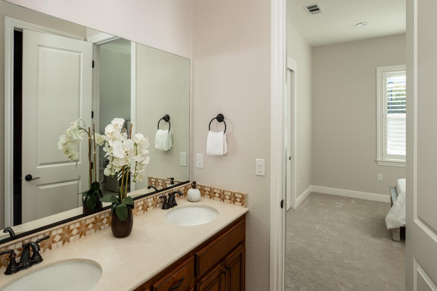 Detail Gallery Image 27 of 55 For 1112 Finch Pl, Pleasanton,  CA 94566 - 5 Beds | 4/1 Baths