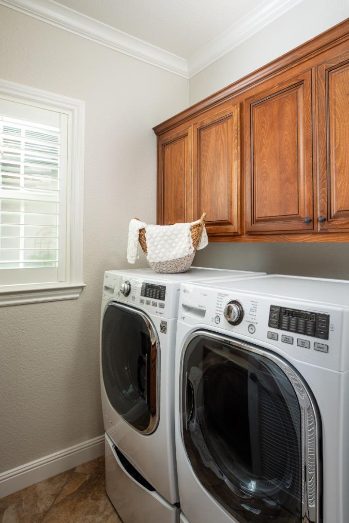 Detail Gallery Image 31 of 55 For 1112 Finch Pl, Pleasanton,  CA 94566 - 5 Beds | 4/1 Baths