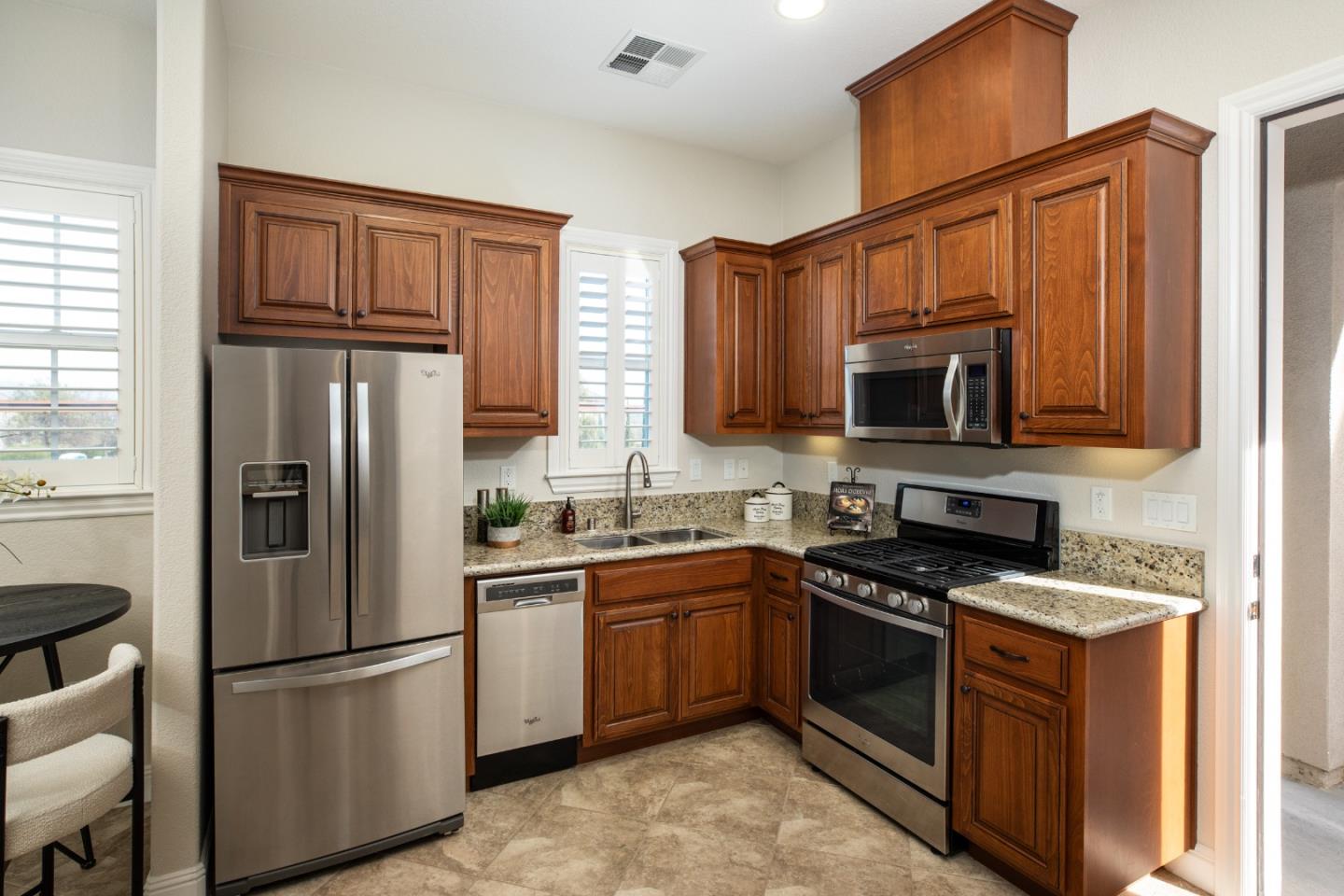 Detail Gallery Image 34 of 55 For 1112 Finch Pl, Pleasanton,  CA 94566 - 5 Beds | 4/1 Baths