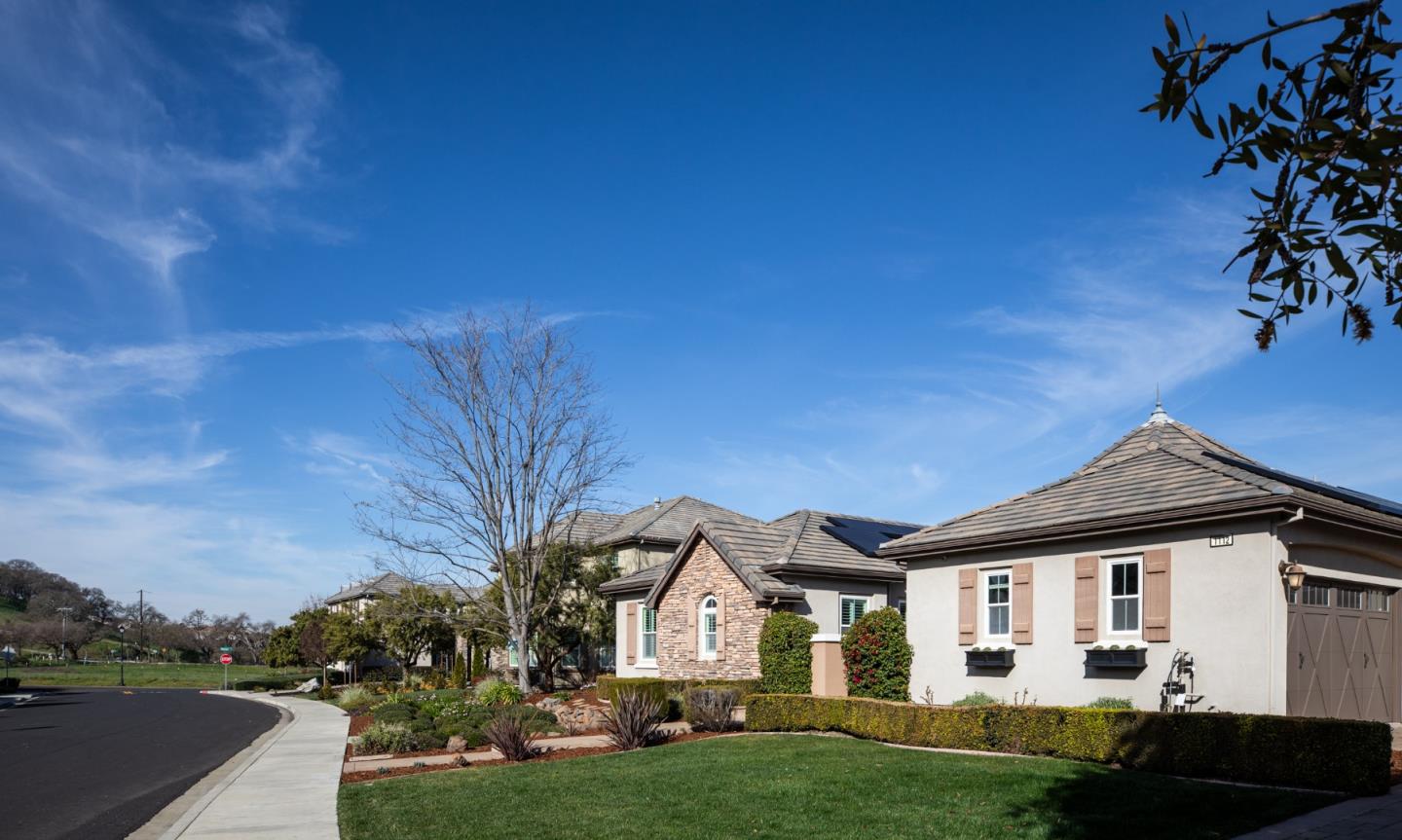 Detail Gallery Image 48 of 55 For 1112 Finch Pl, Pleasanton,  CA 94566 - 5 Beds | 4/1 Baths