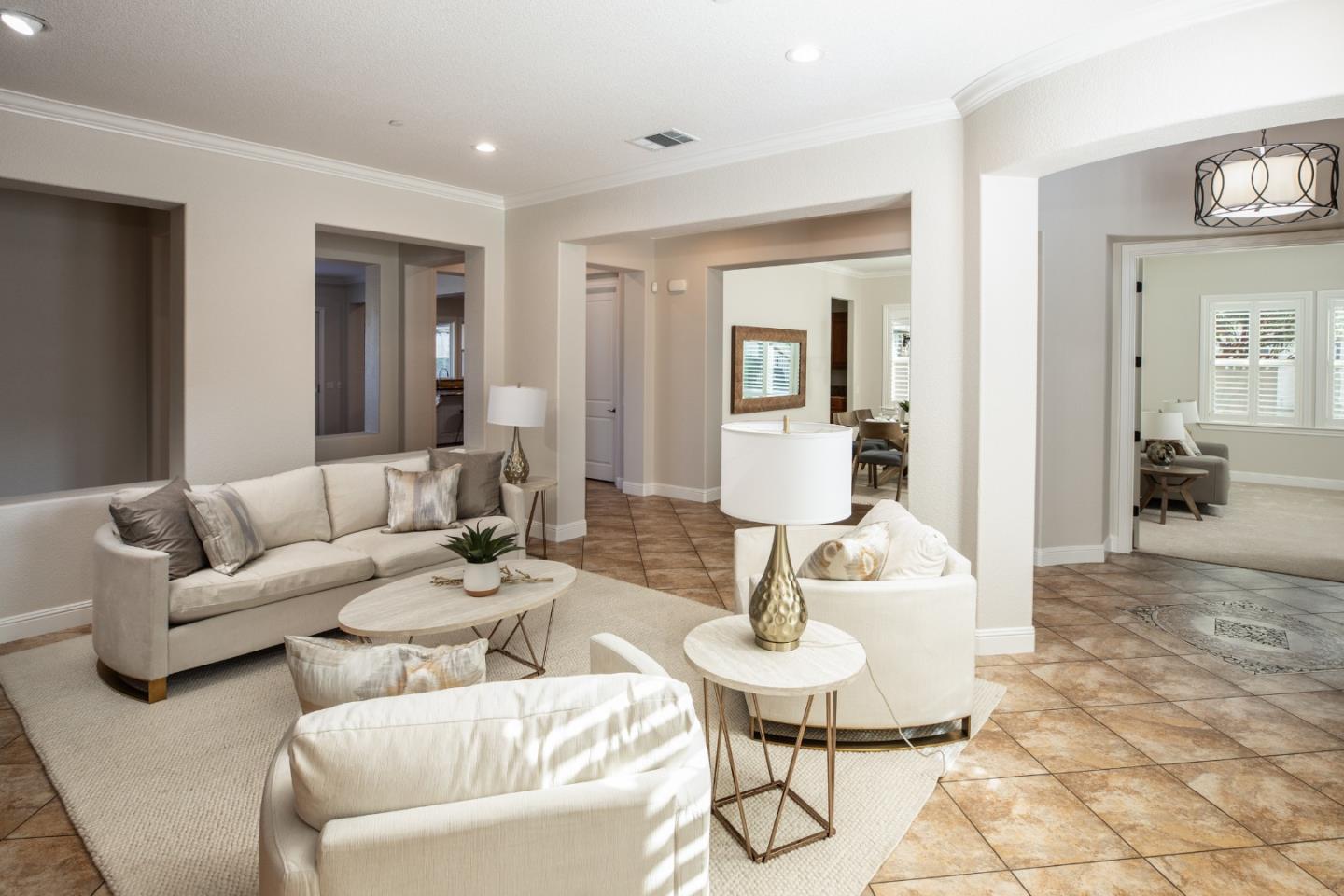 Detail Gallery Image 8 of 55 For 1112 Finch Pl, Pleasanton,  CA 94566 - 5 Beds | 4/1 Baths