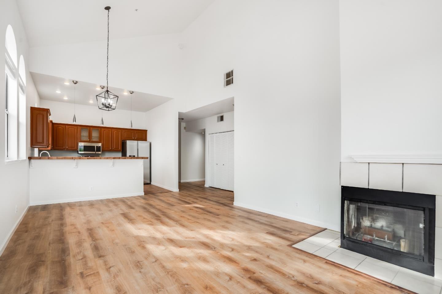 Photo #5: ML82032106 Listing: Photo #5