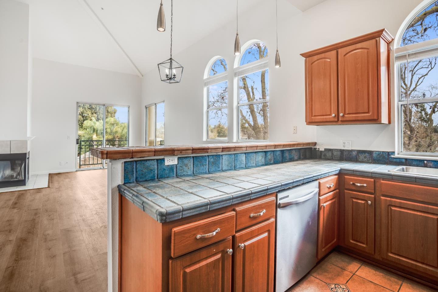 Photo #7: ML82032106 Listing: Photo #7