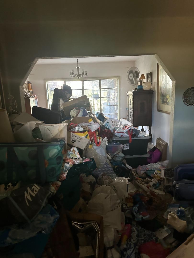 Detail Gallery Image 4 of 14 For 126 Mountain View Ave, San Jose,  CA 95127 - 2 Beds | 1 Baths