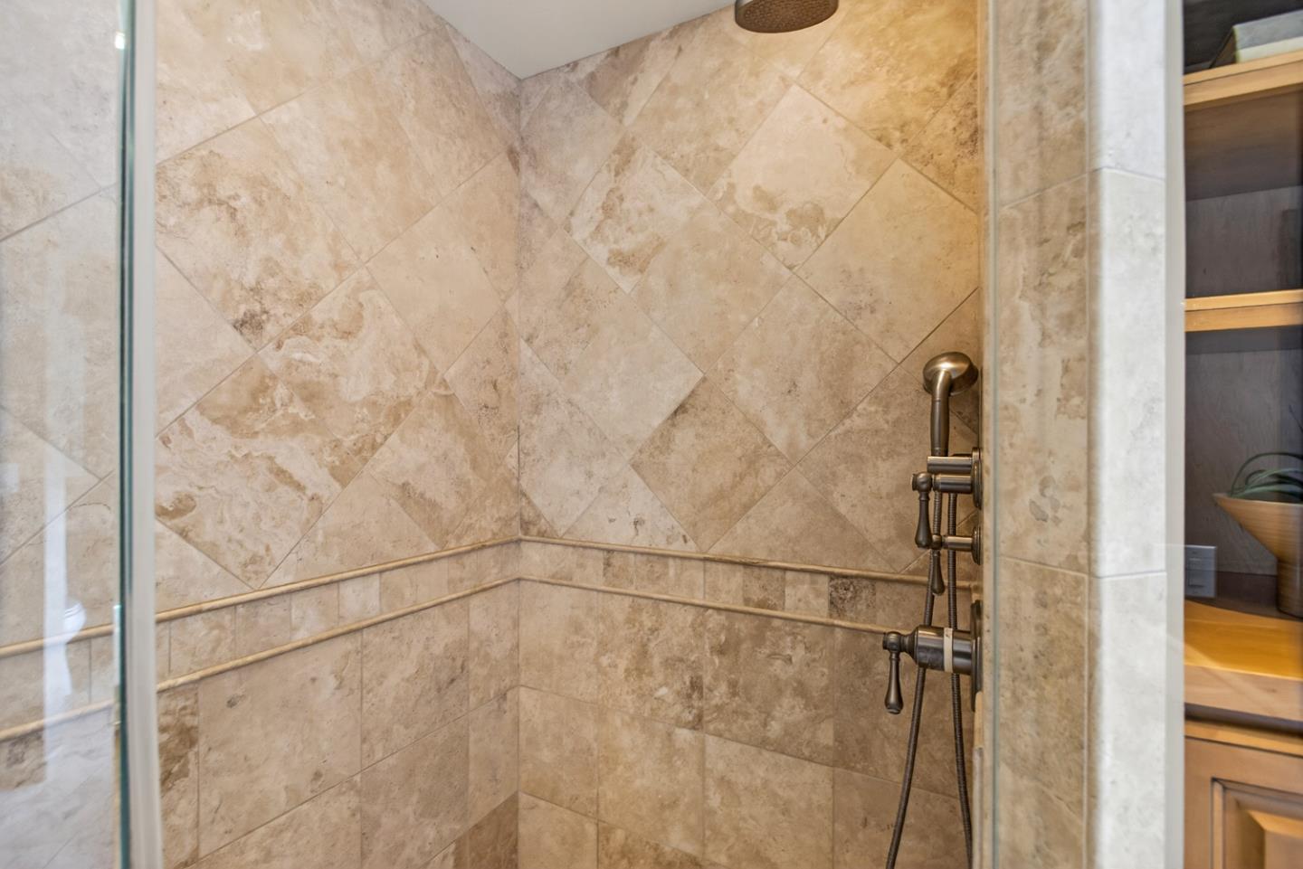 Detail Gallery Image 19 of 48 For 12911 Atherton Ct, Los Altos Hills,  CA 94022 - 5 Beds | 3/1 Baths