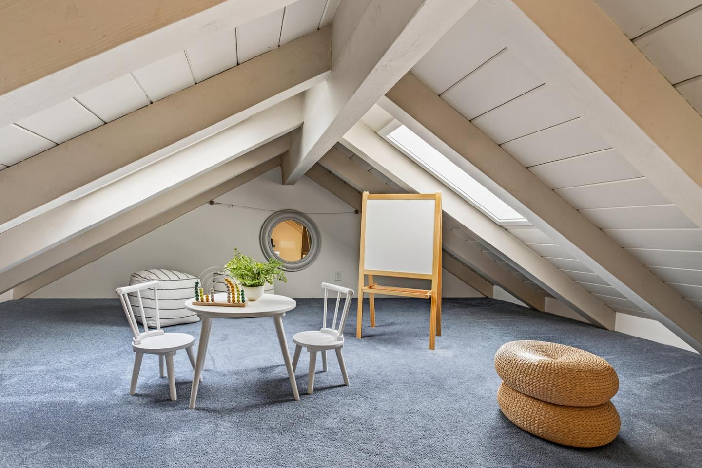 Detail Gallery Image 26 of 48 For 12911 Atherton Ct, Los Altos Hills,  CA 94022 - 5 Beds | 3/1 Baths