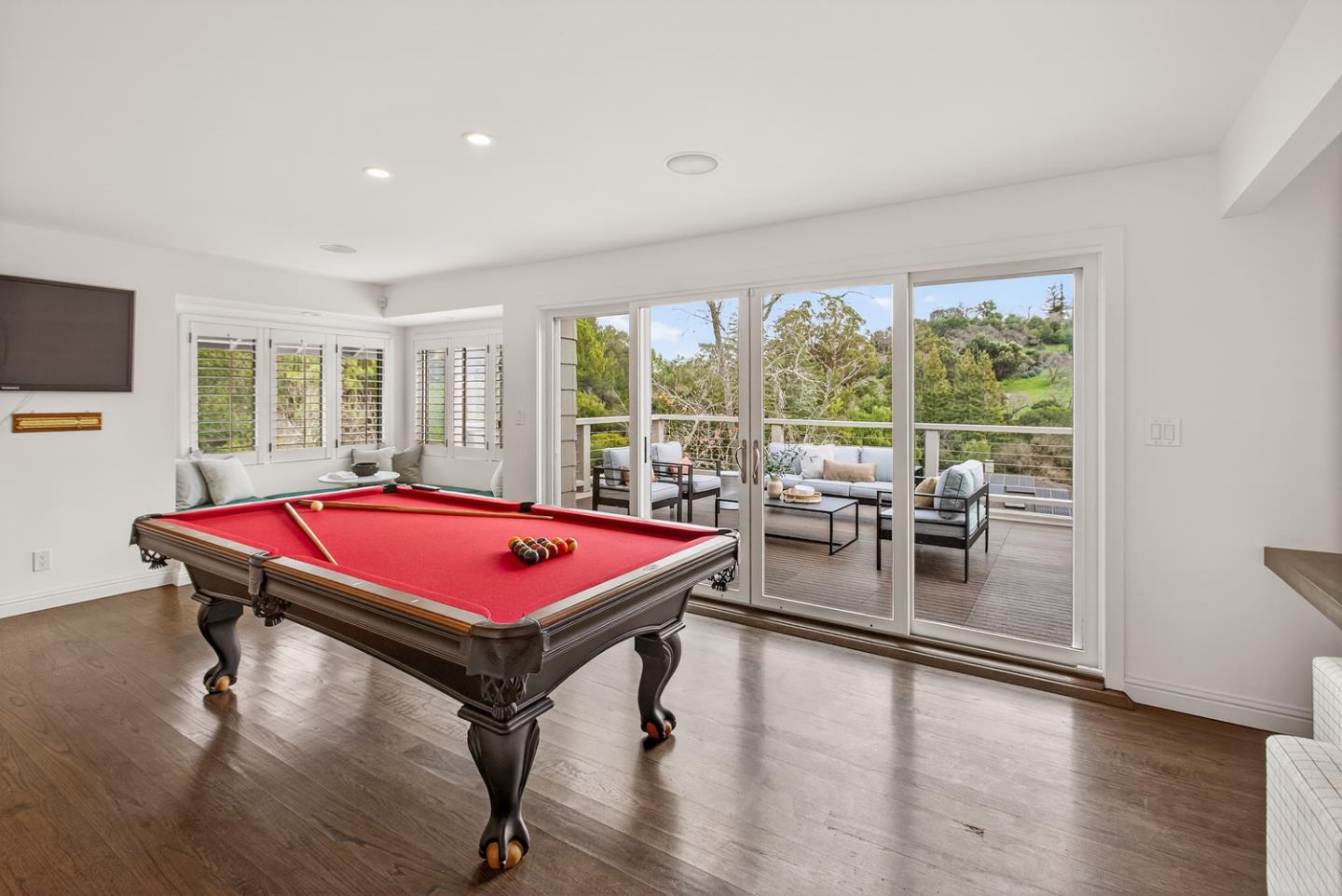 Detail Gallery Image 34 of 48 For 12911 Atherton Ct, Los Altos Hills,  CA 94022 - 5 Beds | 3/1 Baths