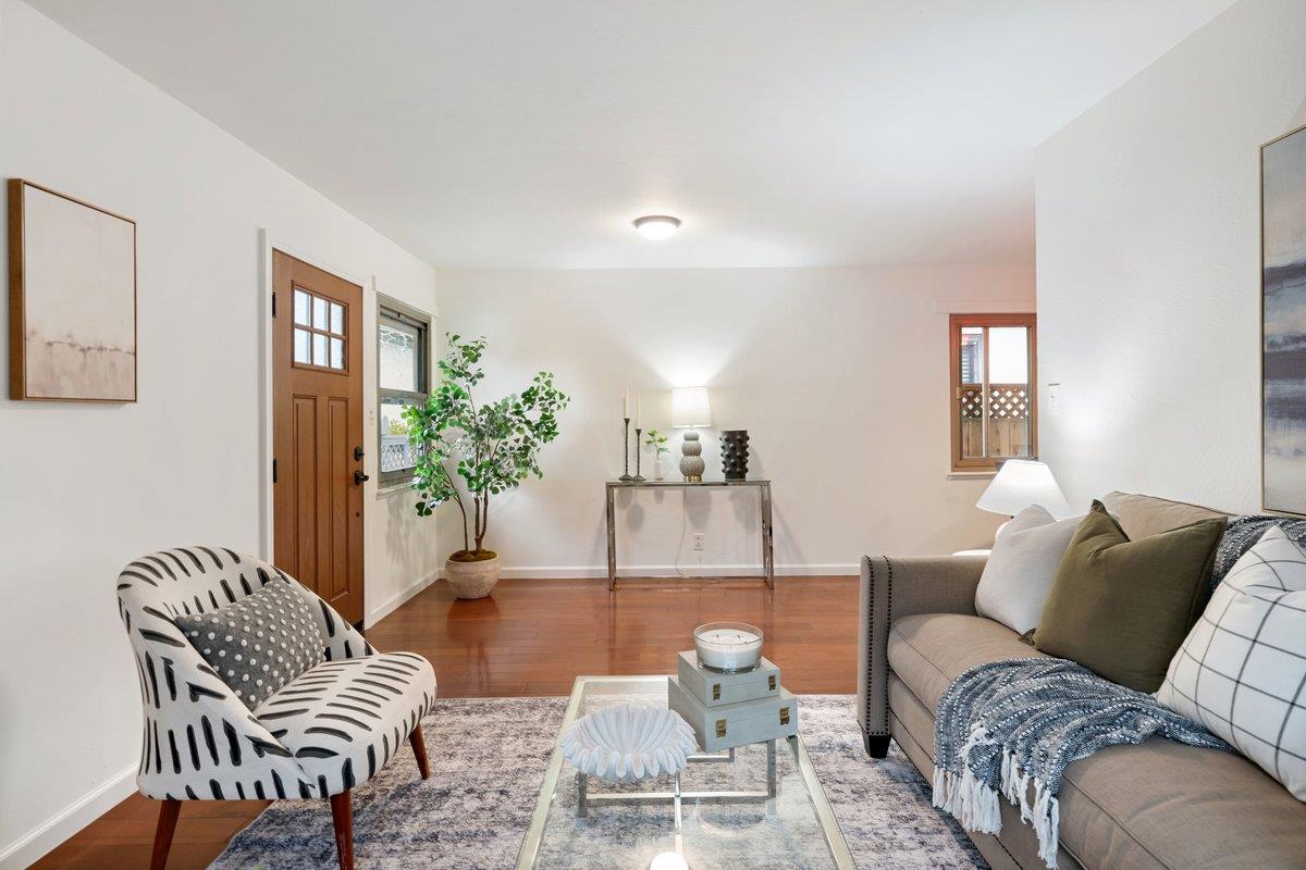 Detail Gallery Image 4 of 15 For 1058 Montgomery Ave, San Bruno,  CA 94066 - 2 Beds | 1 Baths