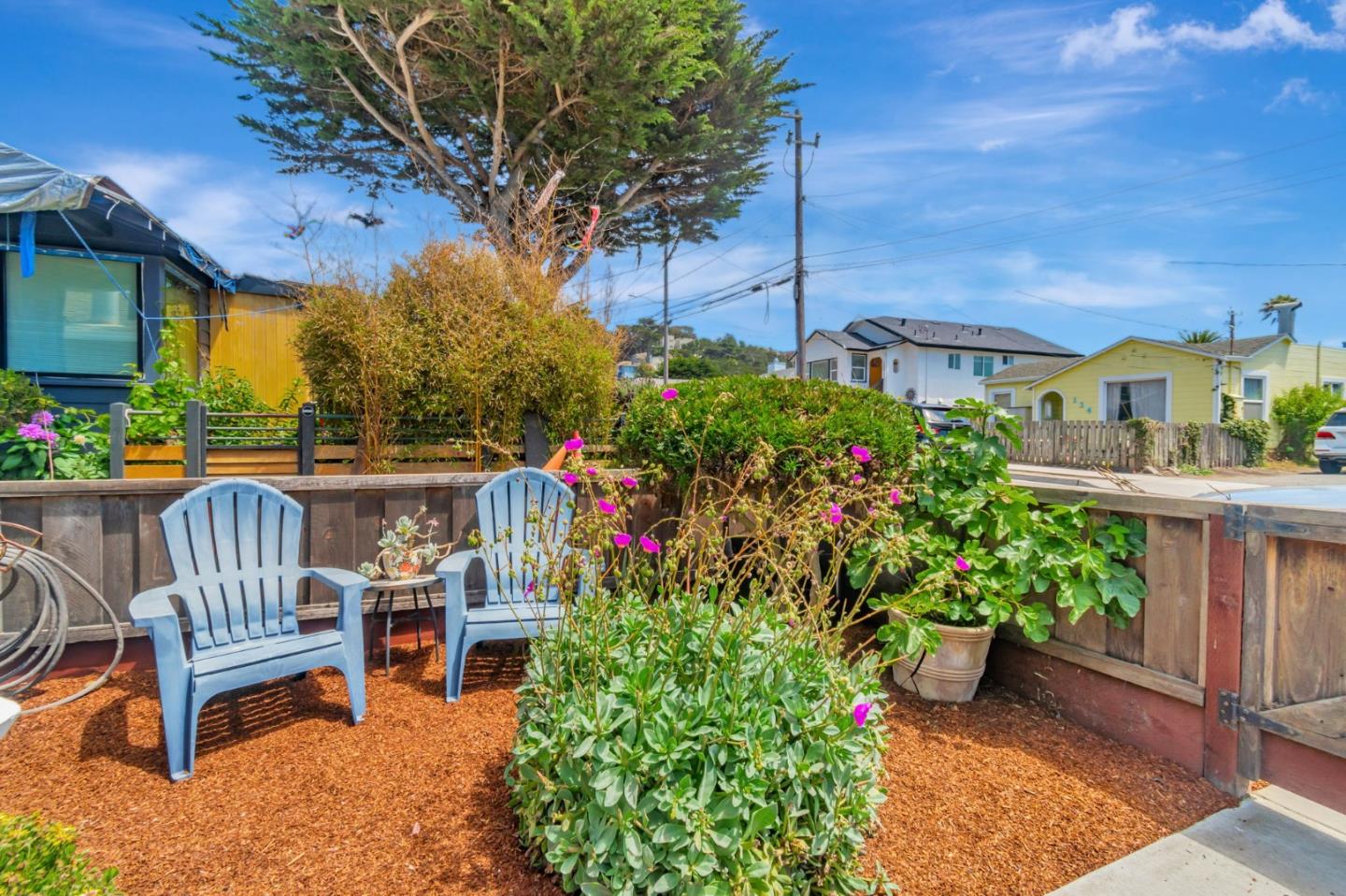 Detail Gallery Image 3 of 31 For 131 Carmel Ave, Pacifica,  CA 94044 - 1 Beds | 1 Baths