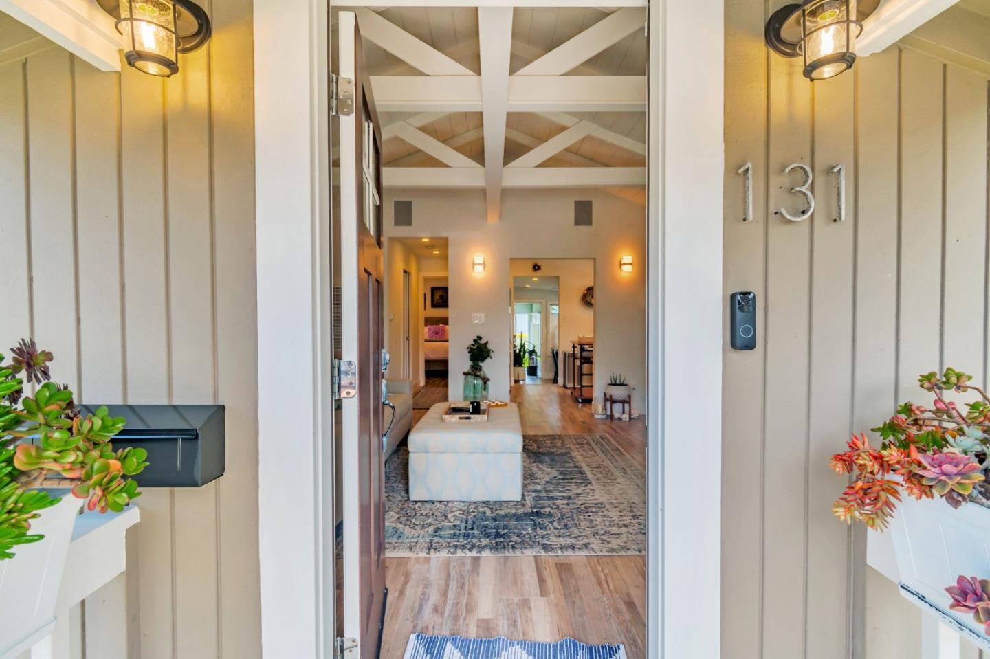 Detail Gallery Image 4 of 31 For 131 Carmel Ave, Pacifica,  CA 94044 - 1 Beds | 1 Baths