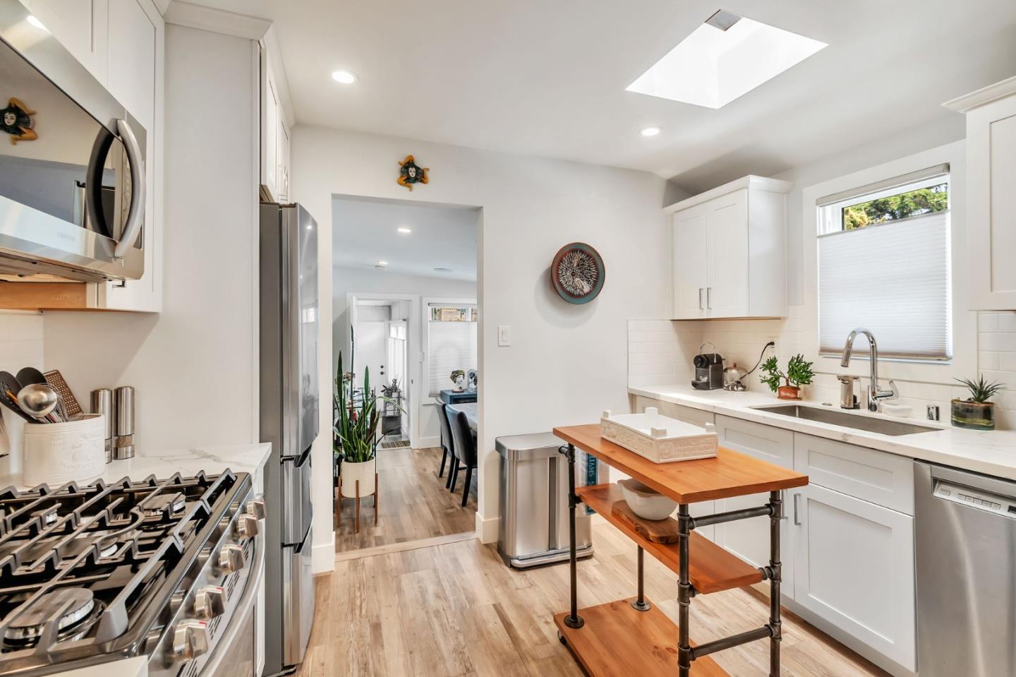 Detail Gallery Image 8 of 31 For 131 Carmel Ave, Pacifica,  CA 94044 - 1 Beds | 1 Baths