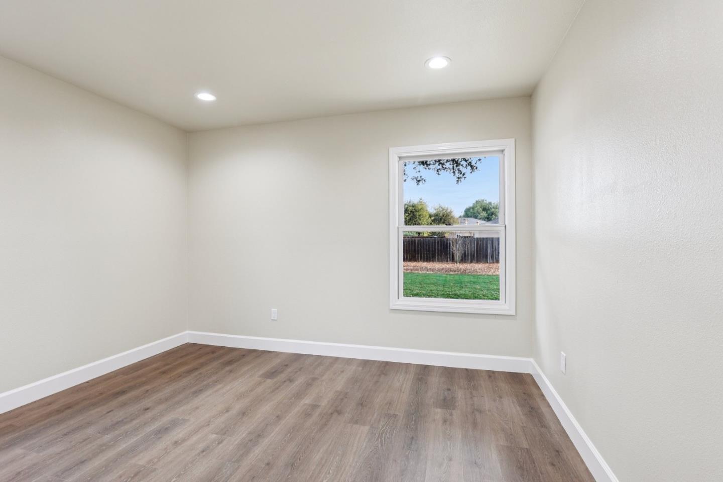 Detail Gallery Image 18 of 23 For 188 S Morrison Ave, San Jose,  CA 95126 - 2 Beds | 1 Baths