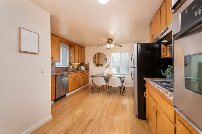 Detail Gallery Image 6 of 16 For 55 Burbank Ave, San Mateo,  CA 94403 - 2 Beds | 1 Baths